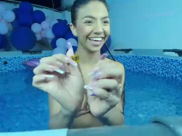 webcam girl emilyn_keating live cam image #304197