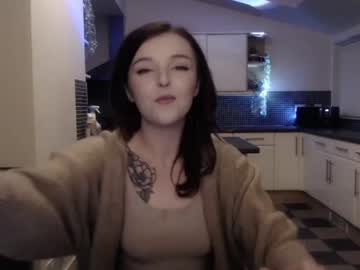 webcam girl lucydelovely live cam image #2988583