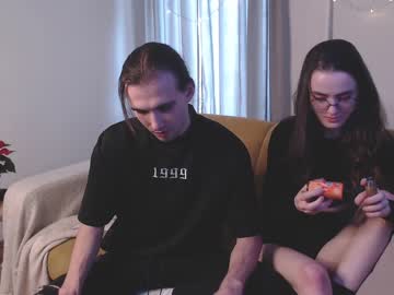 webcam couple dealerslat live cam image #3185245