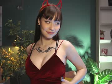 webcam girl ella_knockers_xl live cam image #1463068
