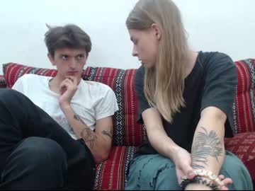 webcam couple llovelaksmi live cam image #1057346