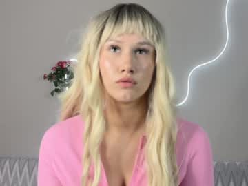 webcam girl innocent_hanna live cam image #7102600