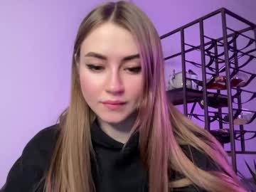 webcam girl strawberryjamx live cam image #3591411