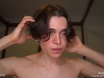 webcam man haydenalexei live cam image #1296875