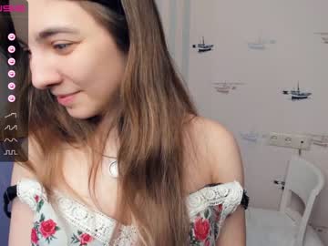 webcam girl shy_media live cam image #4488375