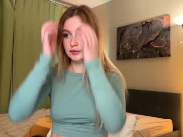 webcam girl cute_siberian_girl live cam image #2923223