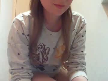 webcam girl momentbeforedown live cam image #2862891
