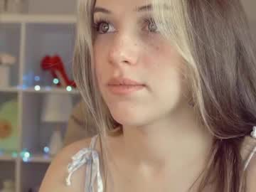 webcam girl mia_milagros live cam image #1597336