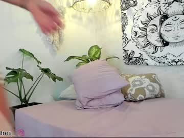 webcam girl grettabenett_ live cam image #3217733