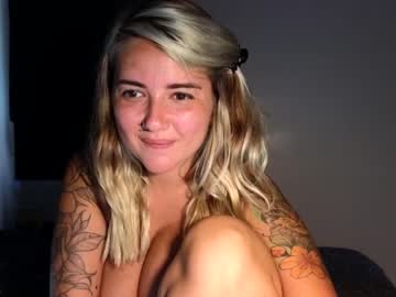 webcam girl elliy_coy live cam image #5124399
