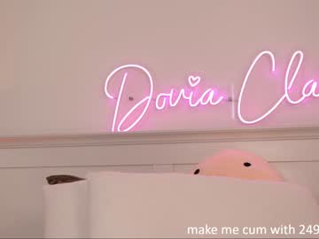 webcam girl dovia live cam image #4761749