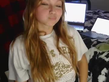 webcam girl lilyrhyia live cam image #7115580
