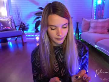 webcam girl phoenix_taylor live cam image #894318