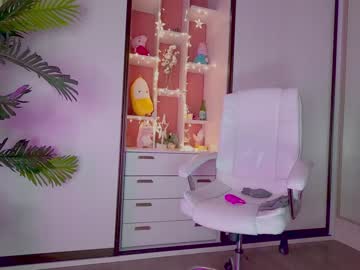 webcam girl hi_teika live cam image #2777564