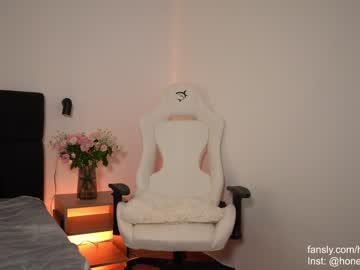 webcam girl aria_diaz live cam image #6864424