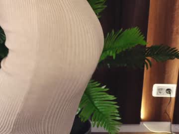 webcam girl alliesynn live cam image #1140123