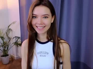 webcam girl lil_babe_ live cam image #5556135