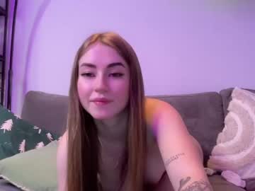 webcam girl strawberryjamx live cam image #3727320