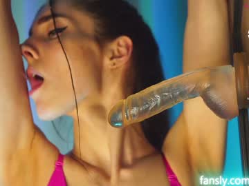 webcam girl angels_kiss live cam image #1862543