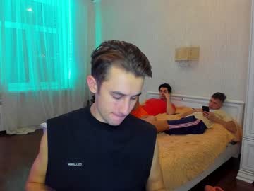webcam man purple_gang live cam image #383333