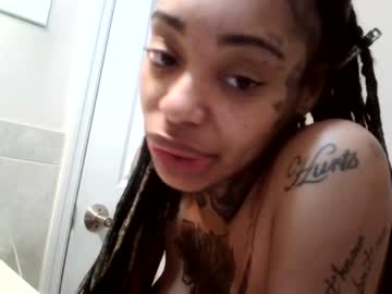 webcam girl creamyexotica live cam image #938813