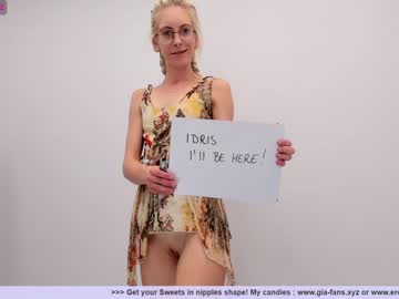 webcam girl girl_i_am live cam image #2613538
