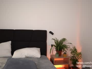 webcam girl aria_diaz live cam image #6962390