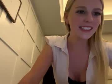 webcam girl ashley614341 live cam image #5179305