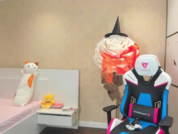 webcam girl cherrypie_01 live cam image #3063715