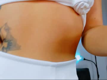 webcam girl emmi_rosee live cam image #3375327