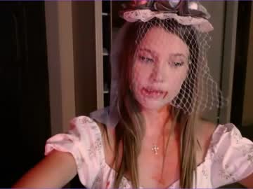 webcam girl bitter_moon live cam image #3045274