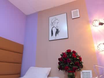 webcam girl effie_castro live cam image #1220923