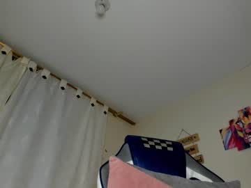 webcam girl holly__milk live cam image #5036518
