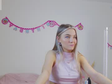 webcam girl lilly_mattsson live cam image #2900540