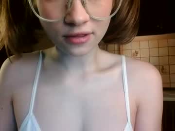 webcam girl mekyy_no_neko live cam image #4498630