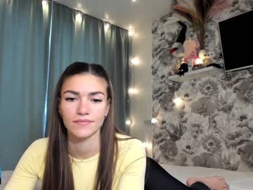 webcam girl joconda live cam image #3234432