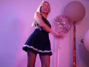 webcam girl artmosphera live cam image #1748327