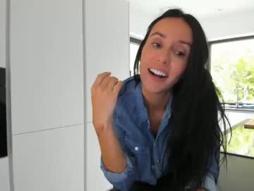 webcam girl miiiawallace live cam image #1686030