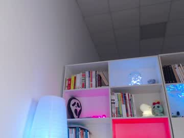 webcam girl motorboat_me live cam image #4025221