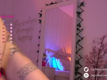 webcam girl ezra live cam image #3748448