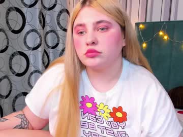 webcam girl miraclark1 live cam image #1843107
