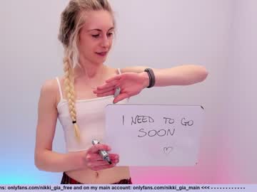 webcam girl girl_i_am live cam image #3897642