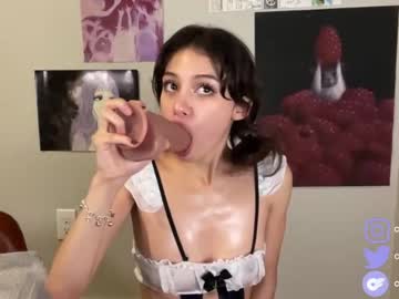 webcam girl cerise_angelic live cam image #5877464