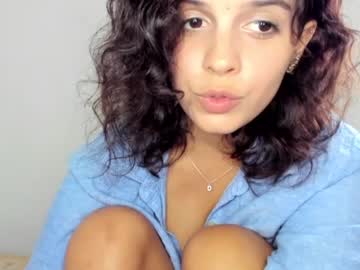 webcam girl lilbeccaxo live cam image #2943834