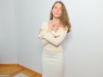 webcam girl giveyouelevenminutes live cam image #5434308