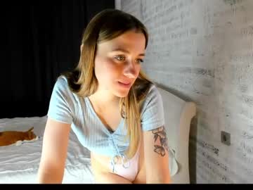 webcam girl bunny_love_carrots live cam image #5319805