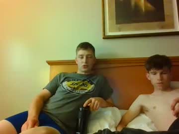 webcam man chasepuck live cam image #6881918