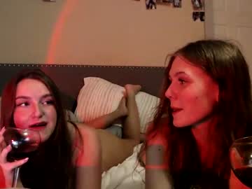 webcam girl emilytaylorxo live cam image #4856870