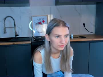 webcam girl lilianheap live cam image #6981875