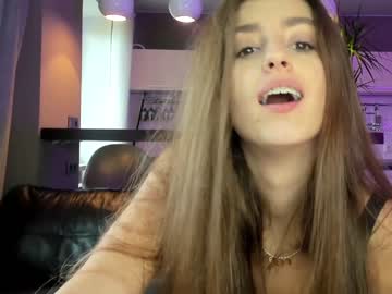 webcam girl coy_amina_ live cam image #2833904